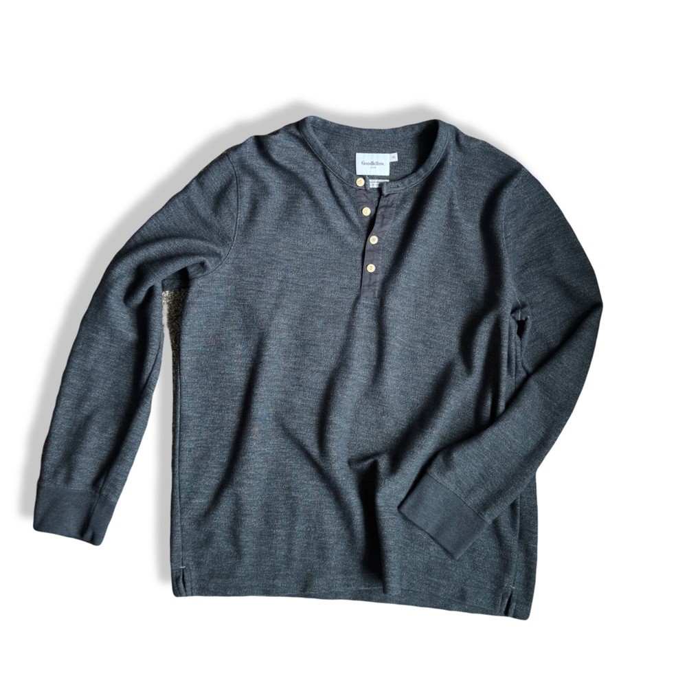 Goodfellow brand button up Henley long sleeve. Size XL, lightly worn condition.